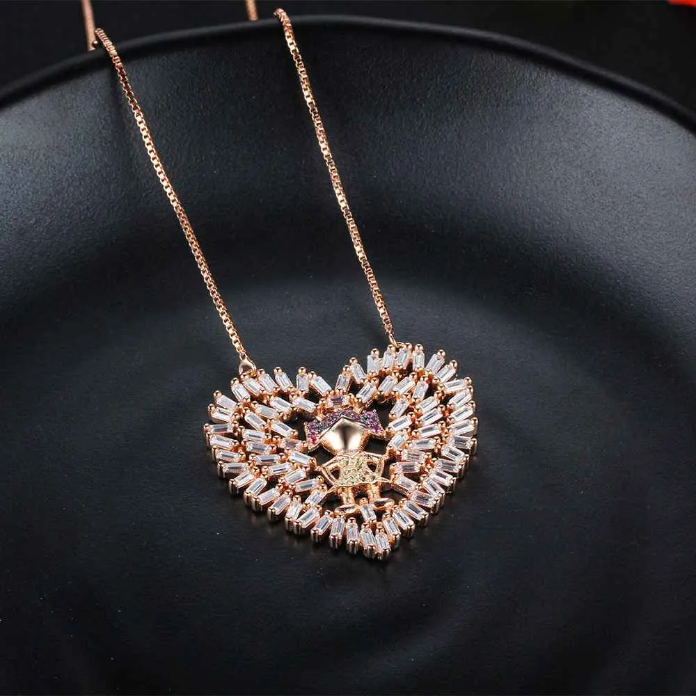 925 Sterling Silver Heart with Cute Girl Pattern Pendant Necklaces, Fashion Jewelry for Women