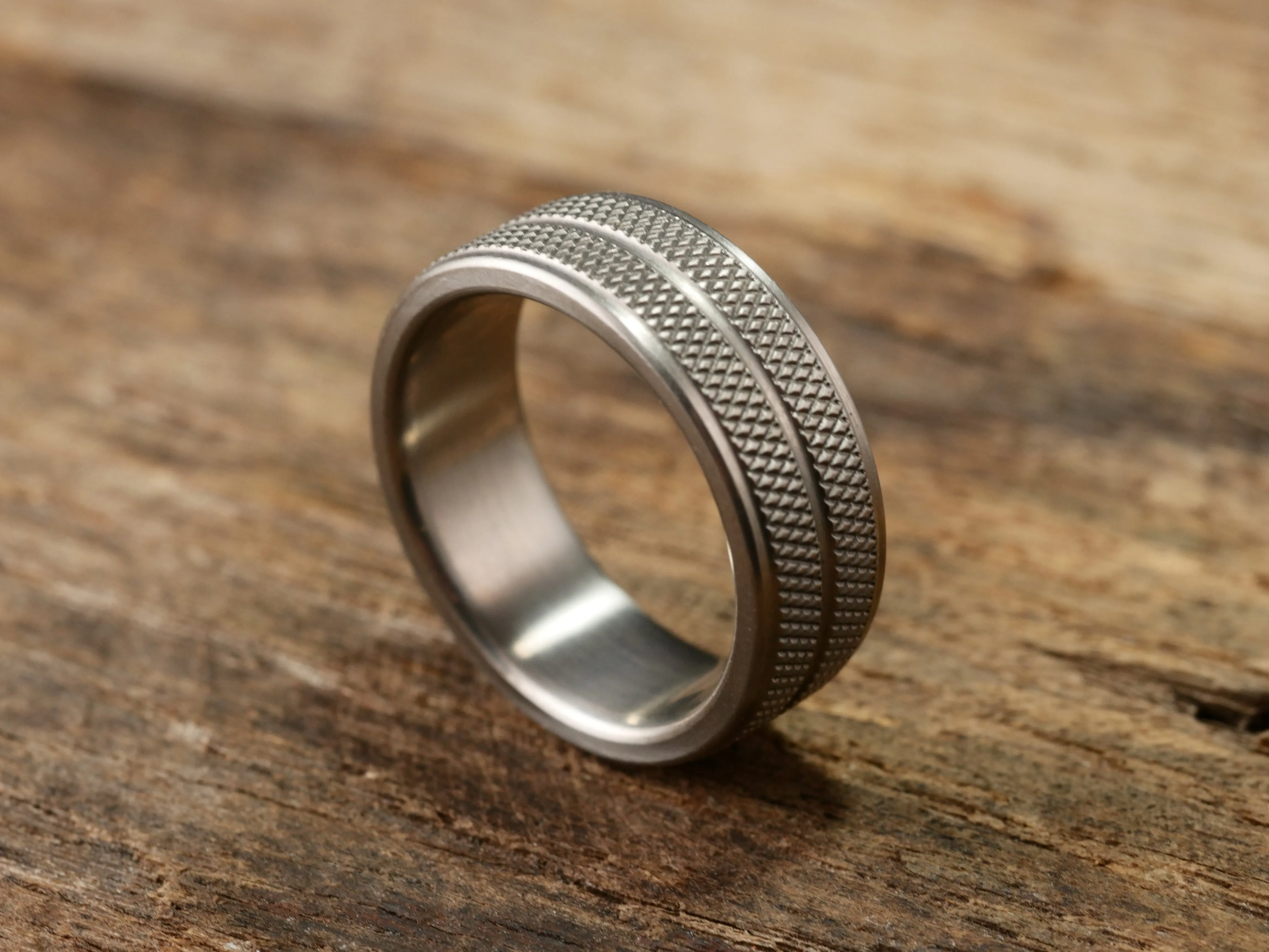 Apex - Knurled Titanium Ring
