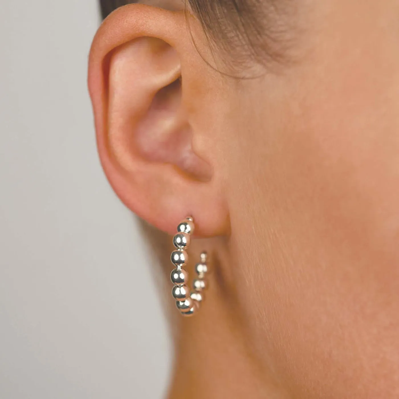 Beaded hoop earrings (23mm)