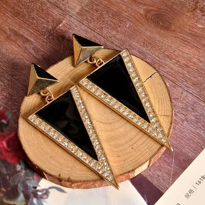 Black Triangle Long Dangle Earring for Women Punk Fashion Gift Ladies Accessories Pendant Earrings Korean Earrings 2023