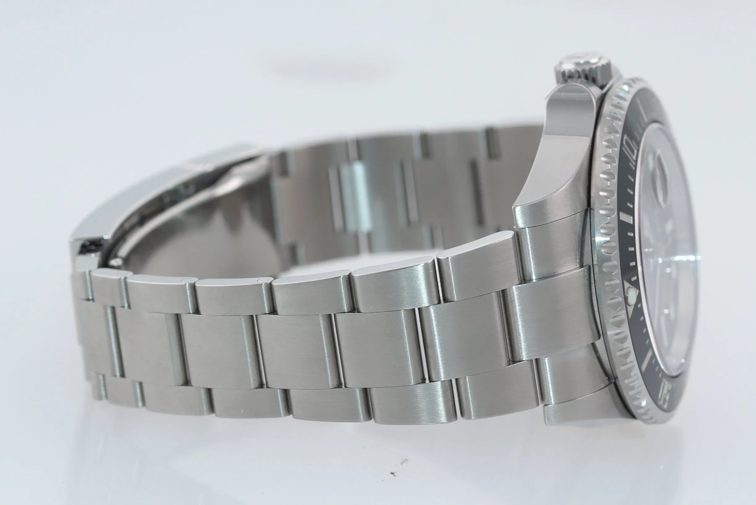 BRAND NEW DECEMBER 2020 PAPERS Rolex Red Sea-Dweller 43mm 126600 Steel Watch