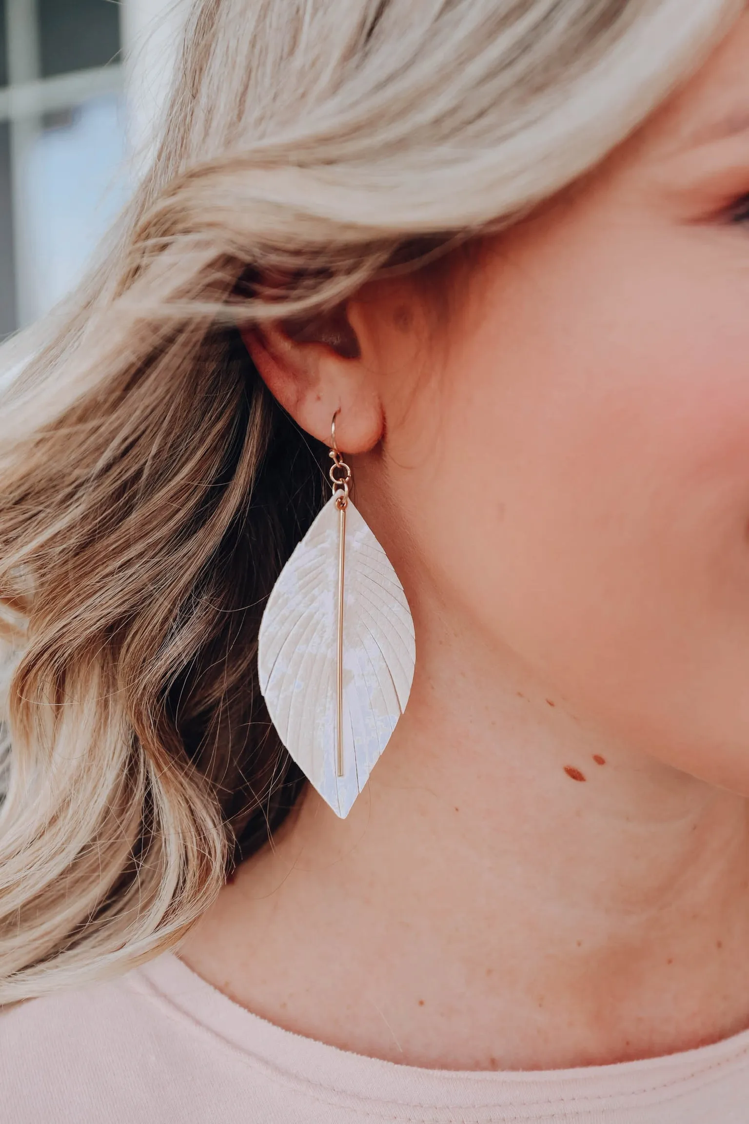 Brooklyn Feather Earrings - Cream
