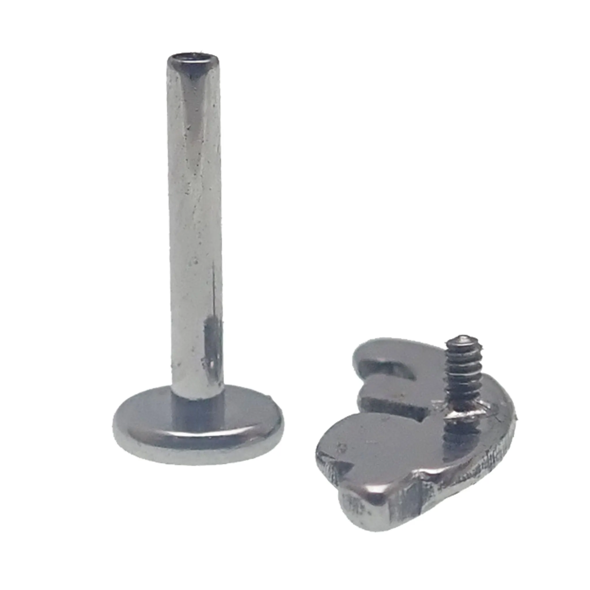 Feather Titanium Flatback Labret 18g, 16g, 14g