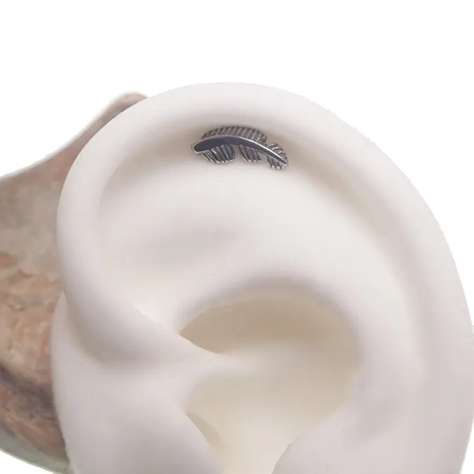 Feather Titanium Flatback Labret 18g, 16g, 14g