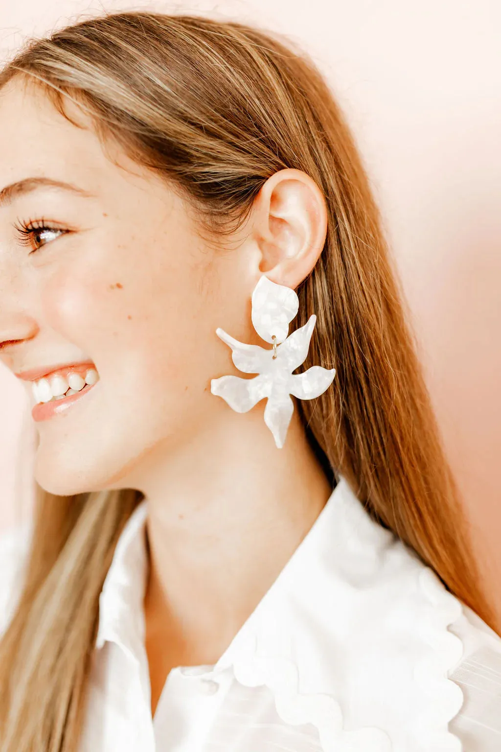 Flora- Pearl White Earrings