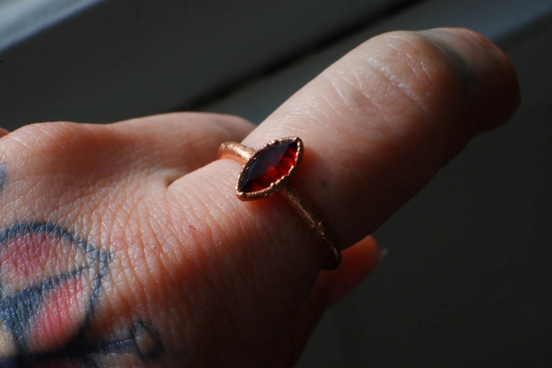 GARNET MARQUIS RING Faceted