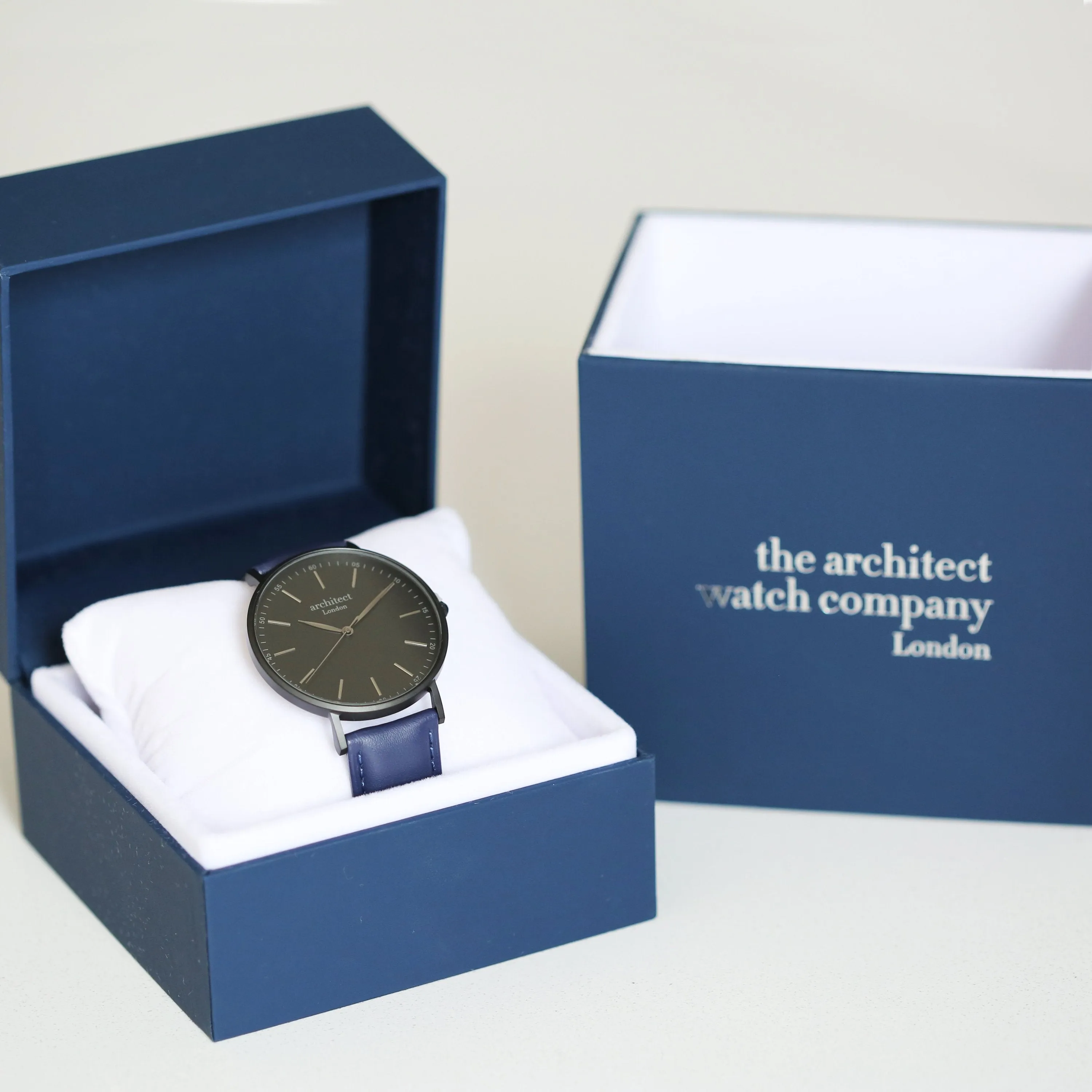 Handwriting Engraving - Men's Minimalist Watch   Admiral Blue Strap
