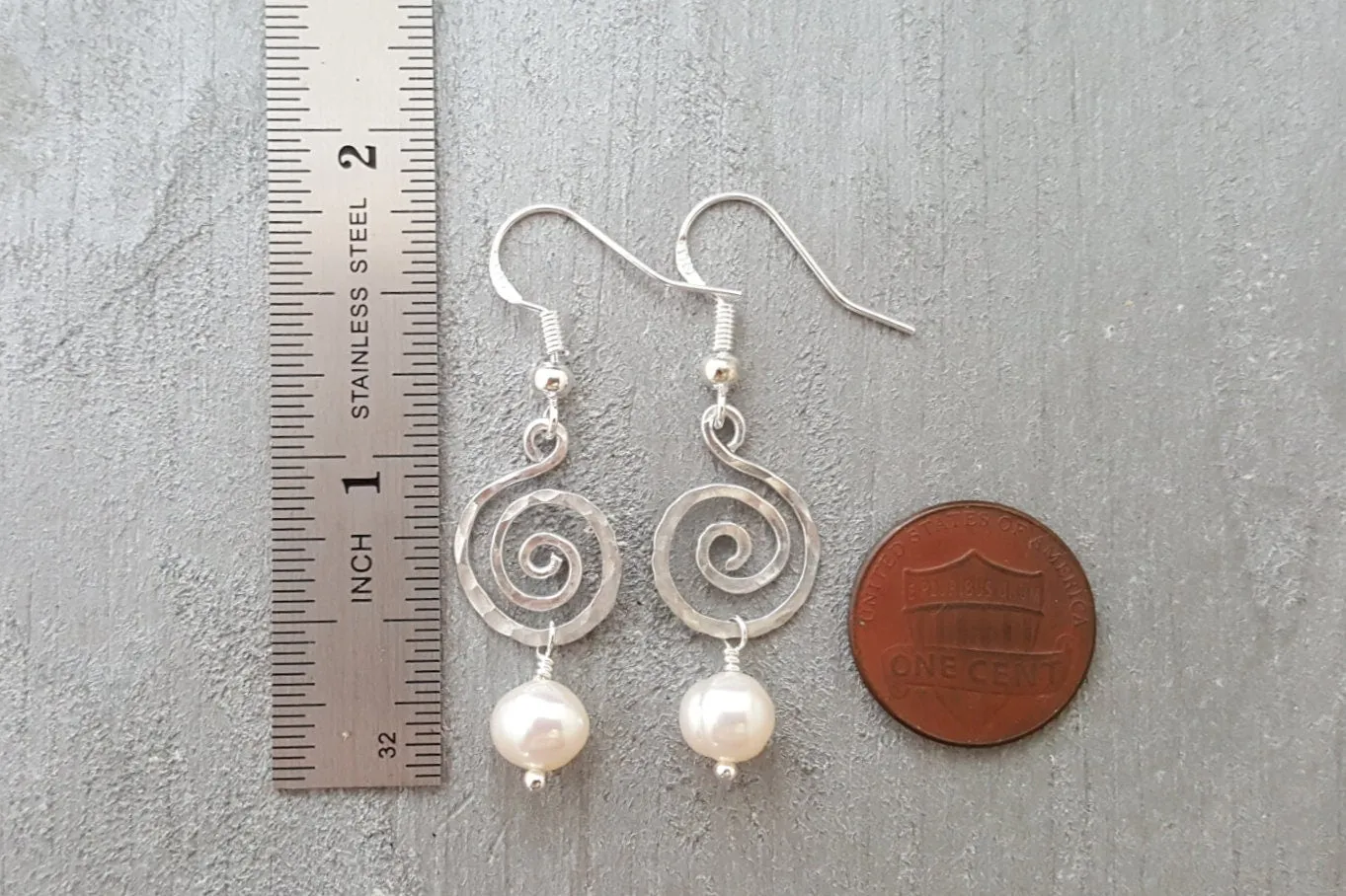 Hawaiian Jewelry Unique Earrings, Hammered Wire Natural Pearl Earrings, Beach Jewelry Birthday Gift For Women (June Birthstone Jewelry)