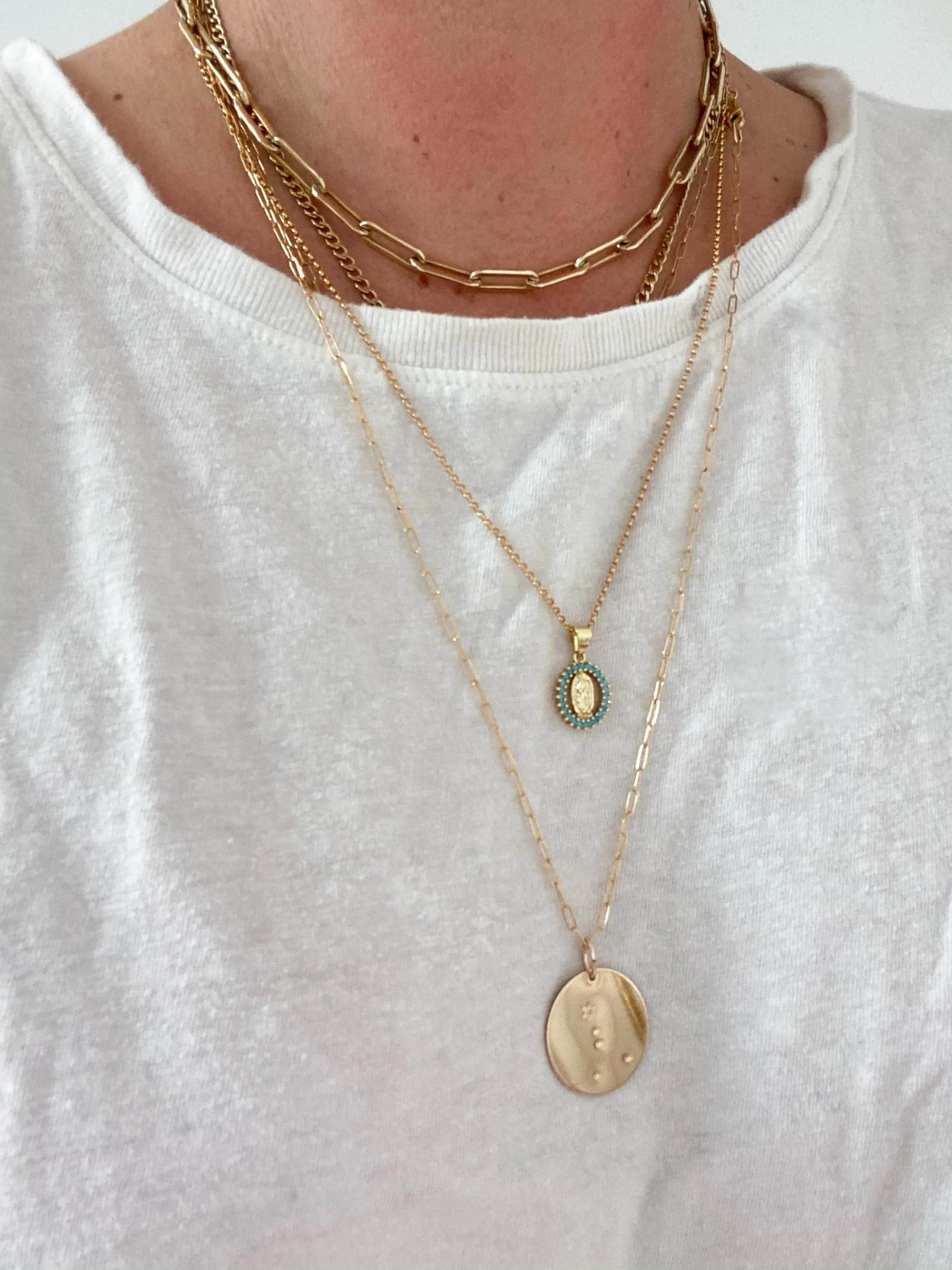 LARGE DISC NECKLACE