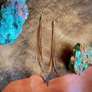 Mini Feather Earrings in Fawn/Grizzly