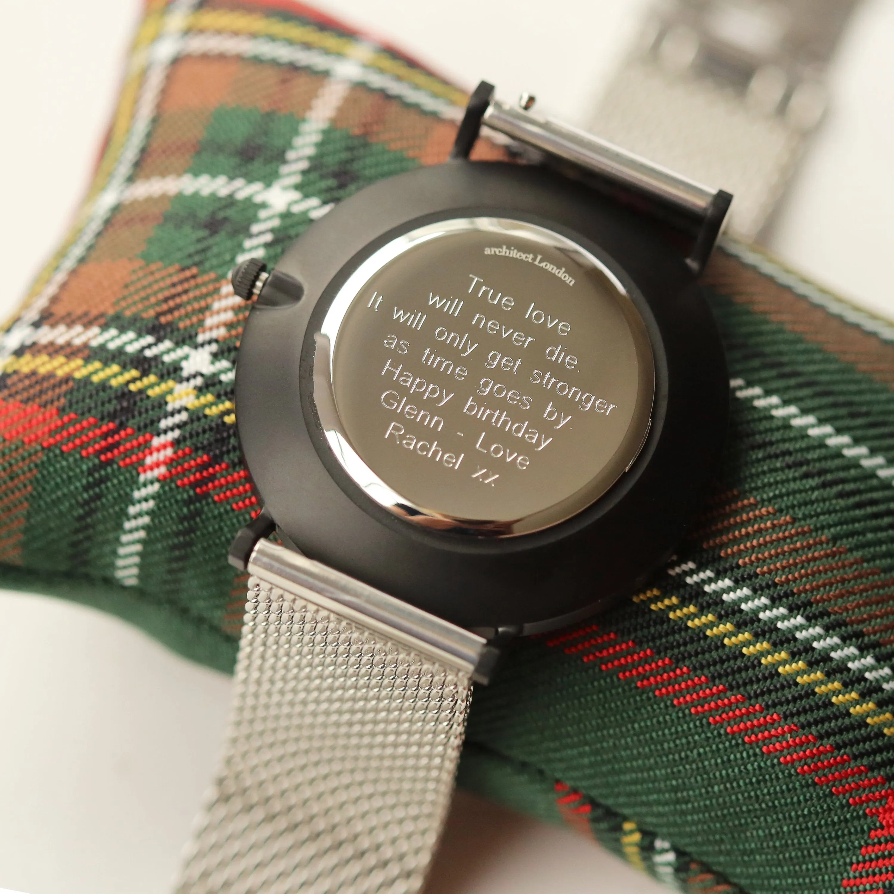 Modern Font Engraving - Men's Minimalist Watch   Steel Silver Mesh