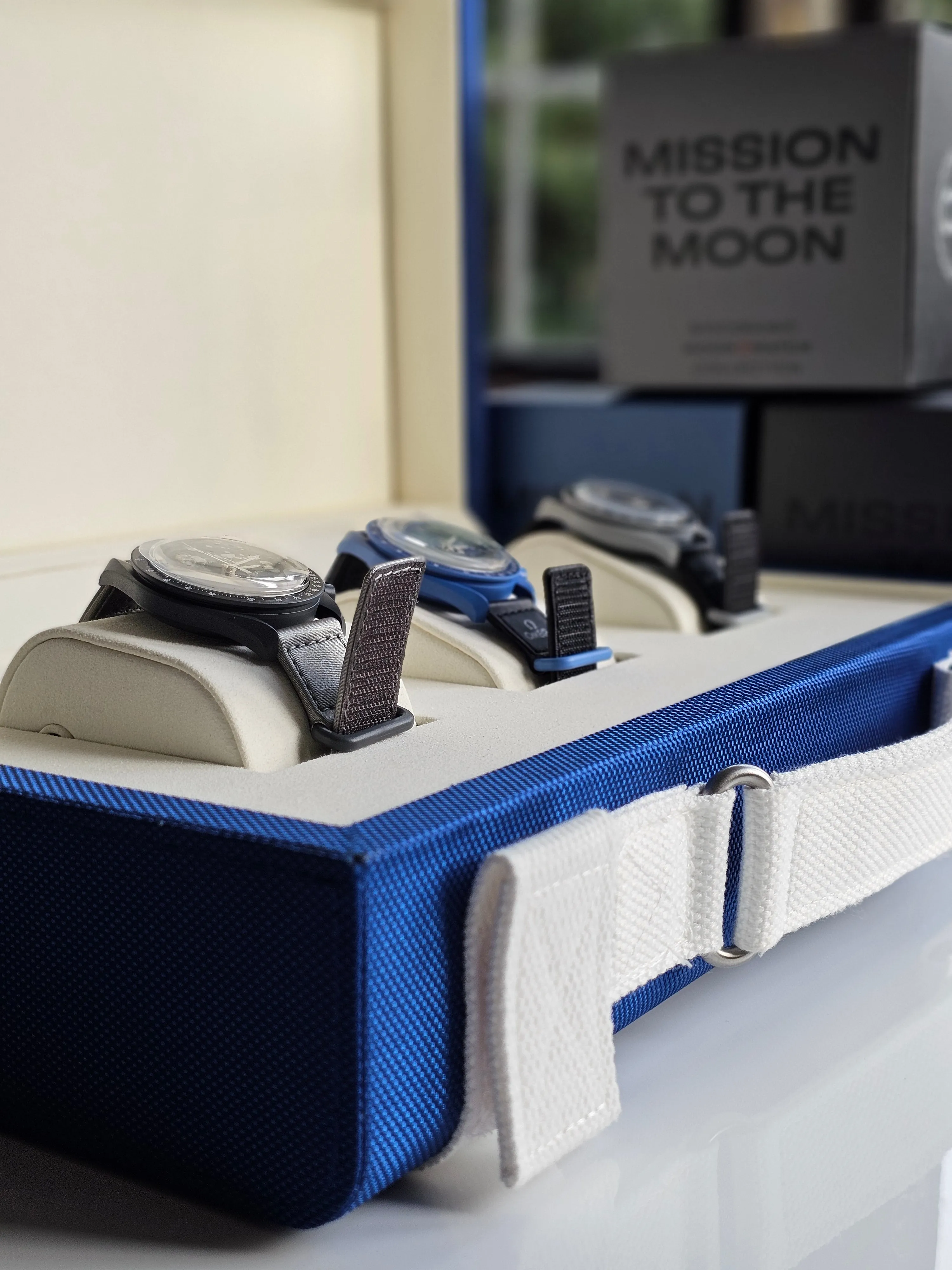 MoonSwatch Gift Set: Swatch x Omega MoonSwatch Flight Case
