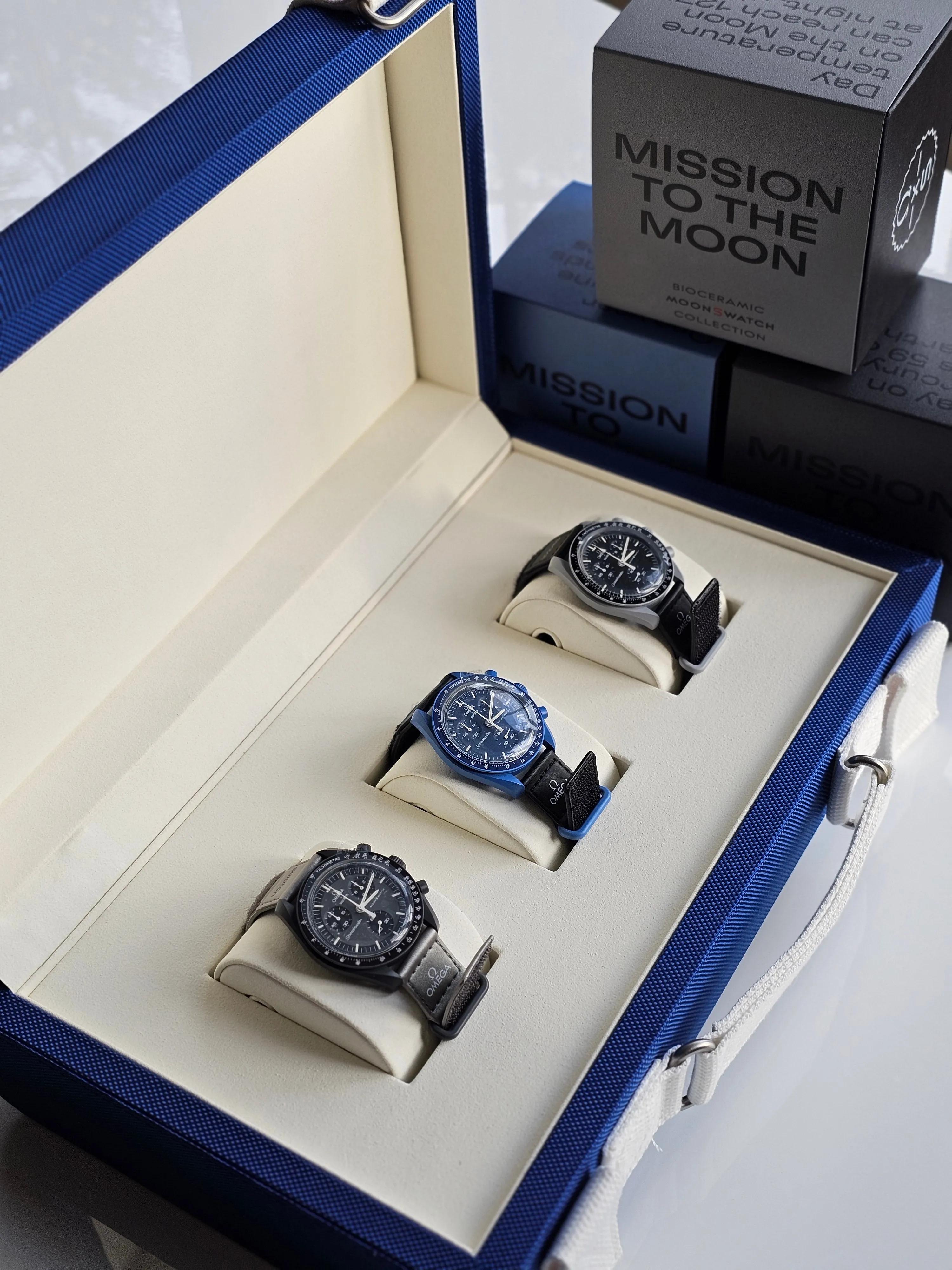 MoonSwatch Gift Set: Swatch x Omega MoonSwatch Flight Case