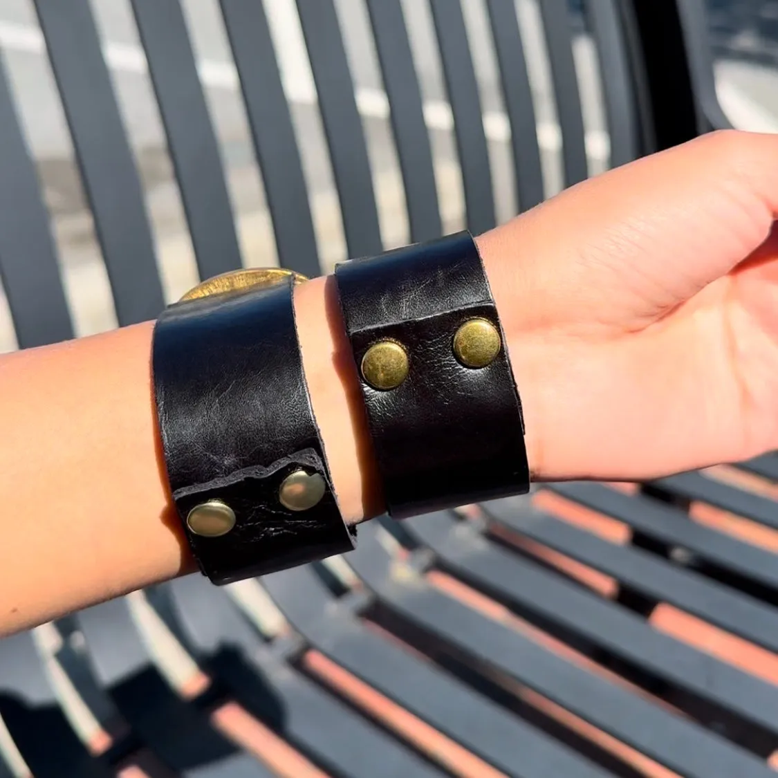 MOP Cabochon Leather Bracelet