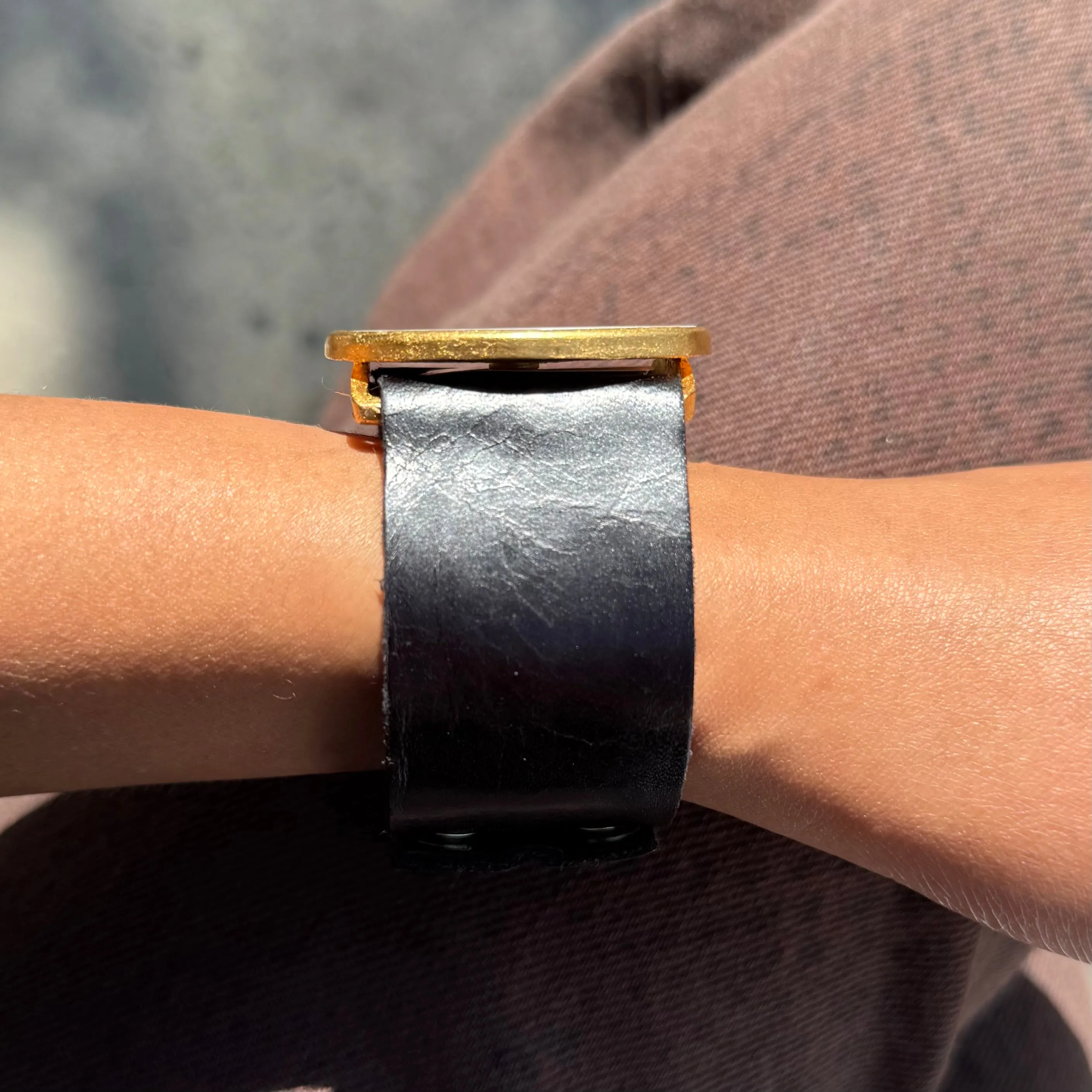 MOP Cabochon Leather Bracelet