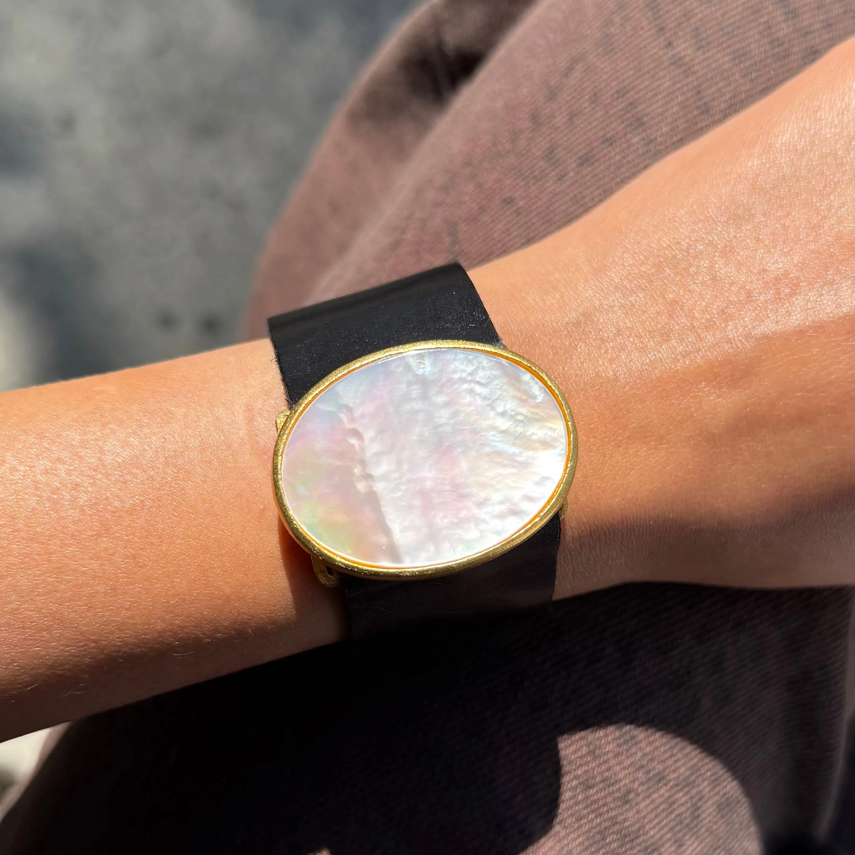 MOP Cabochon Leather Bracelet