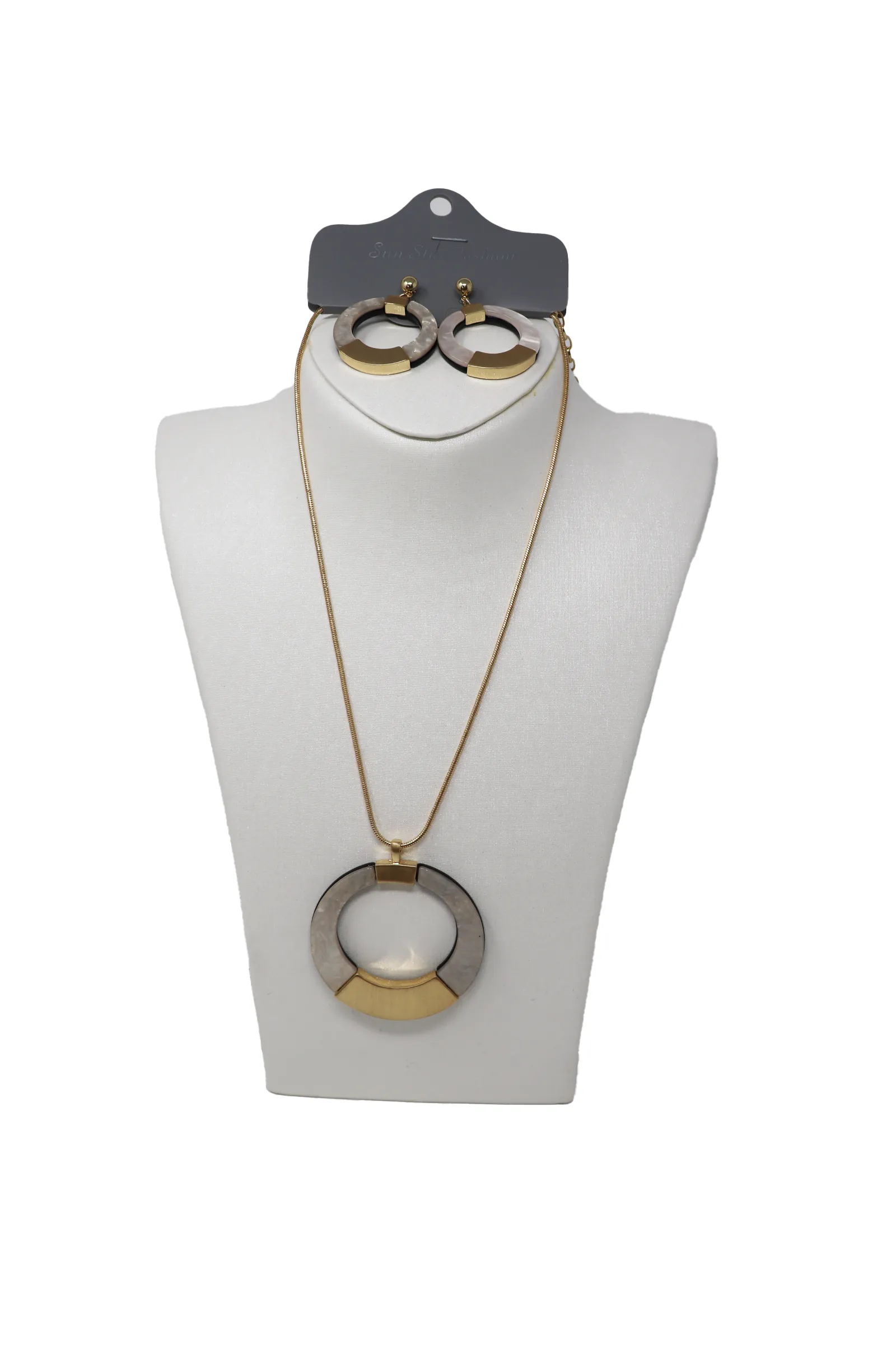 Necklaces with pendant earring set fashion style
