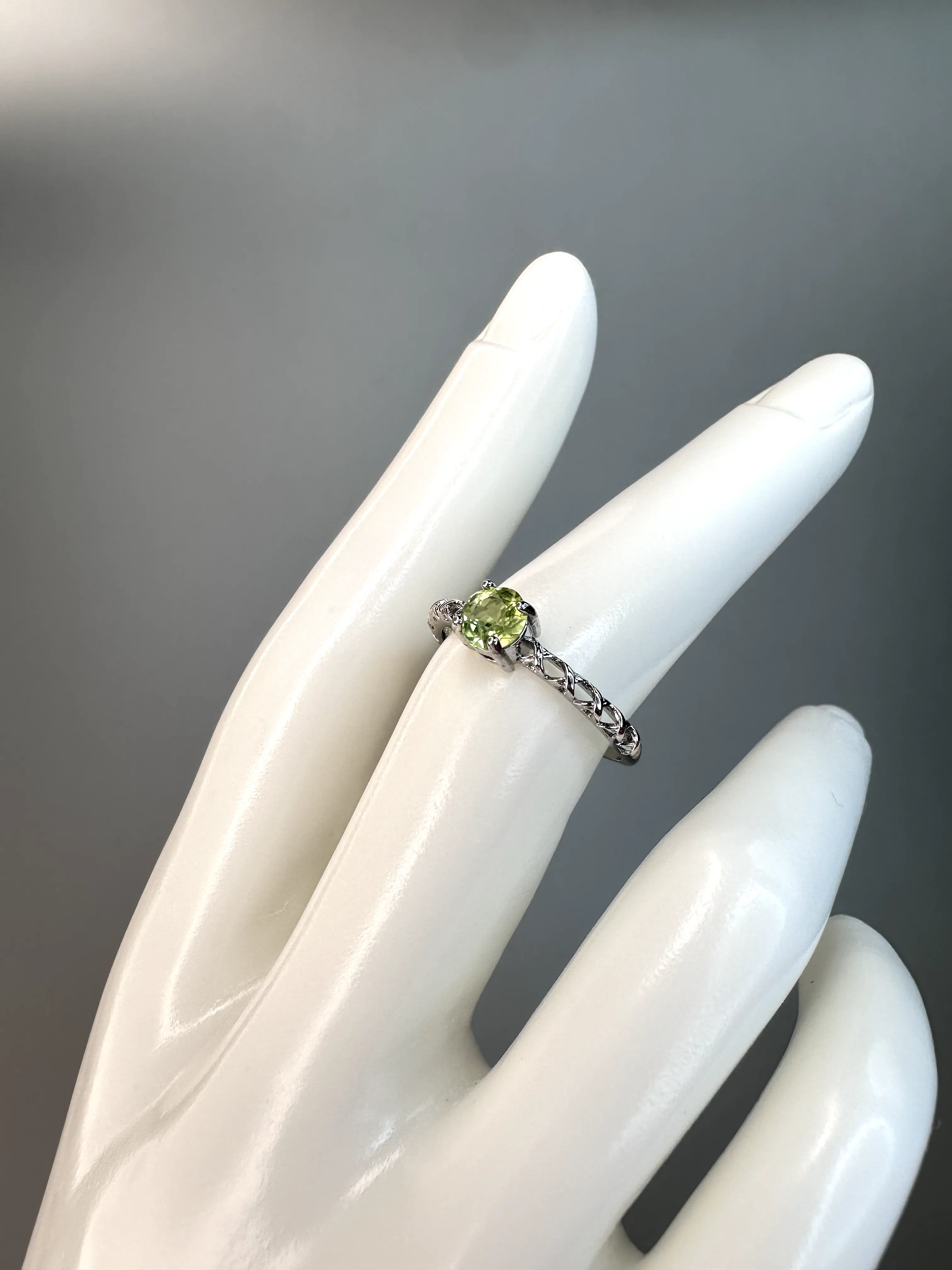 Peridot Ring | Adjustable | Silver plated