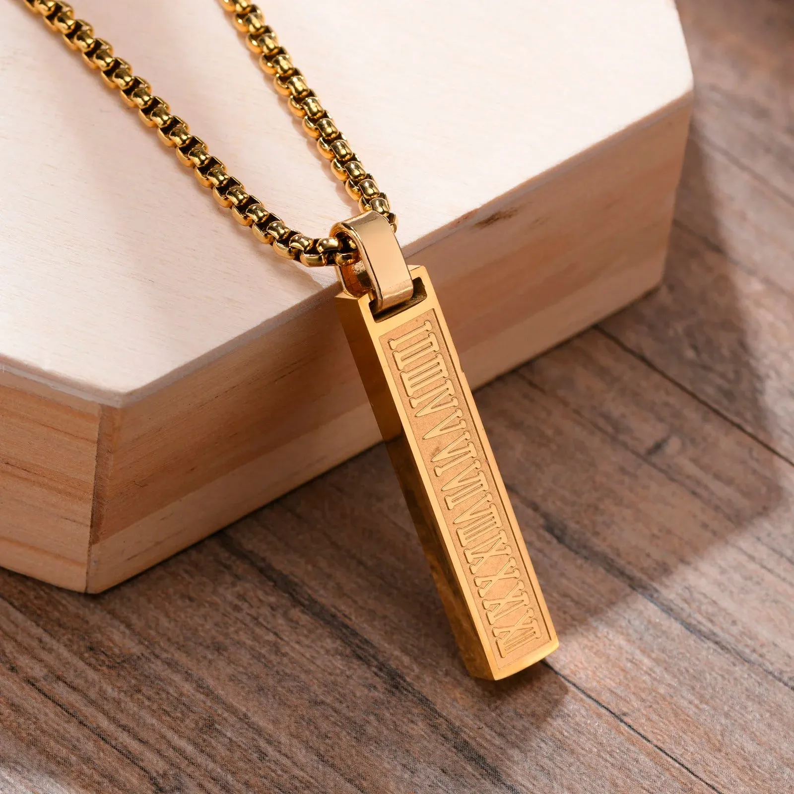 Roman Pendant