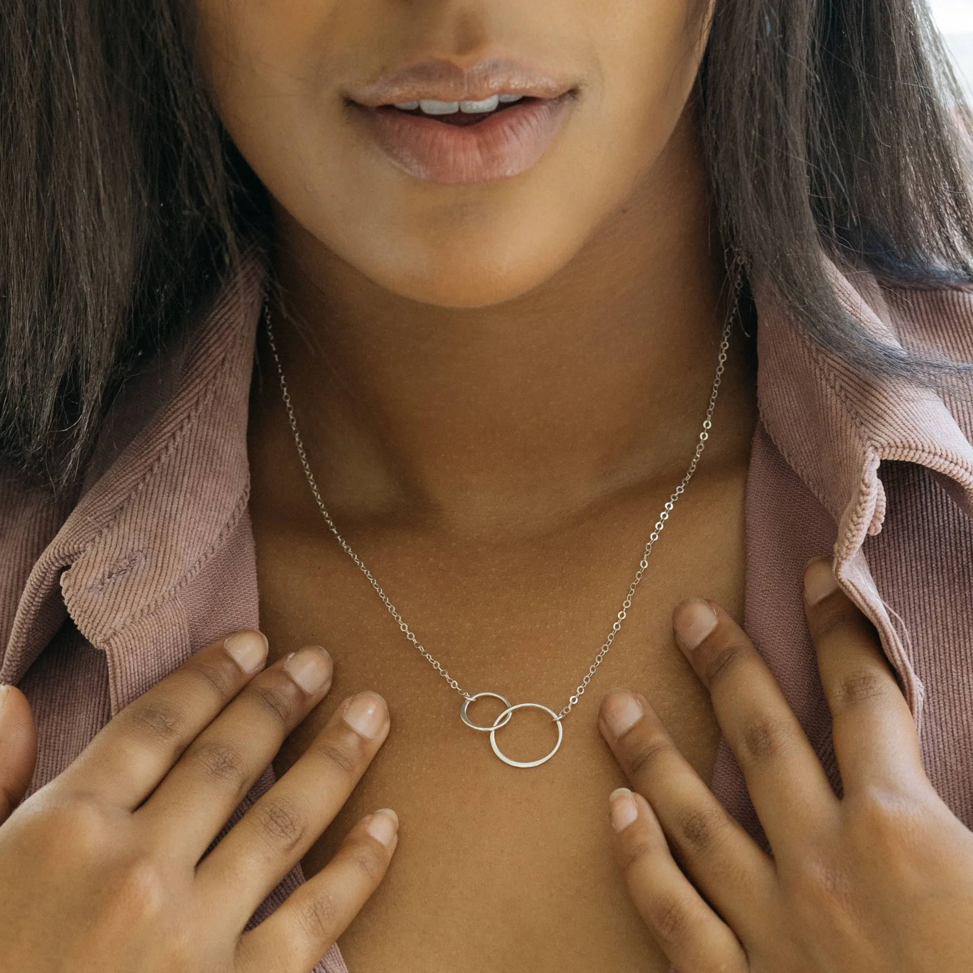 Sisters Interlocking Circle Necklace