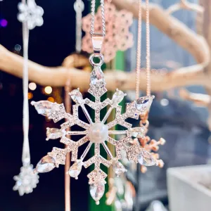 Snowflake Pearl Necklace