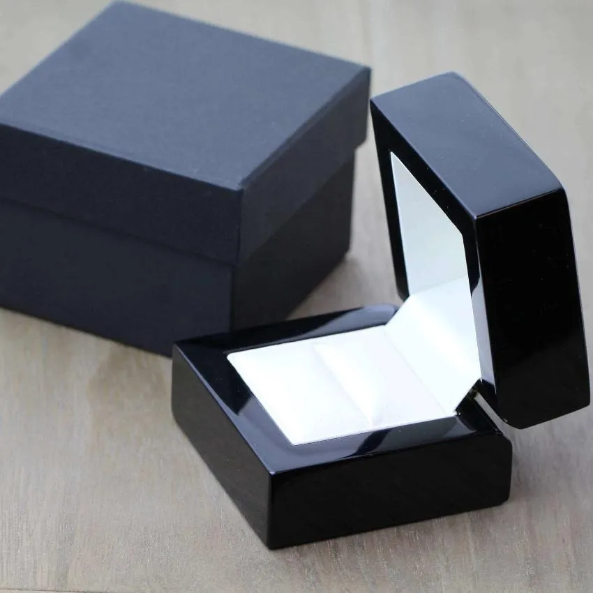 The Valkyrie - Titanium & Carbon Fibre Wedding Ring 6mm or 7mm