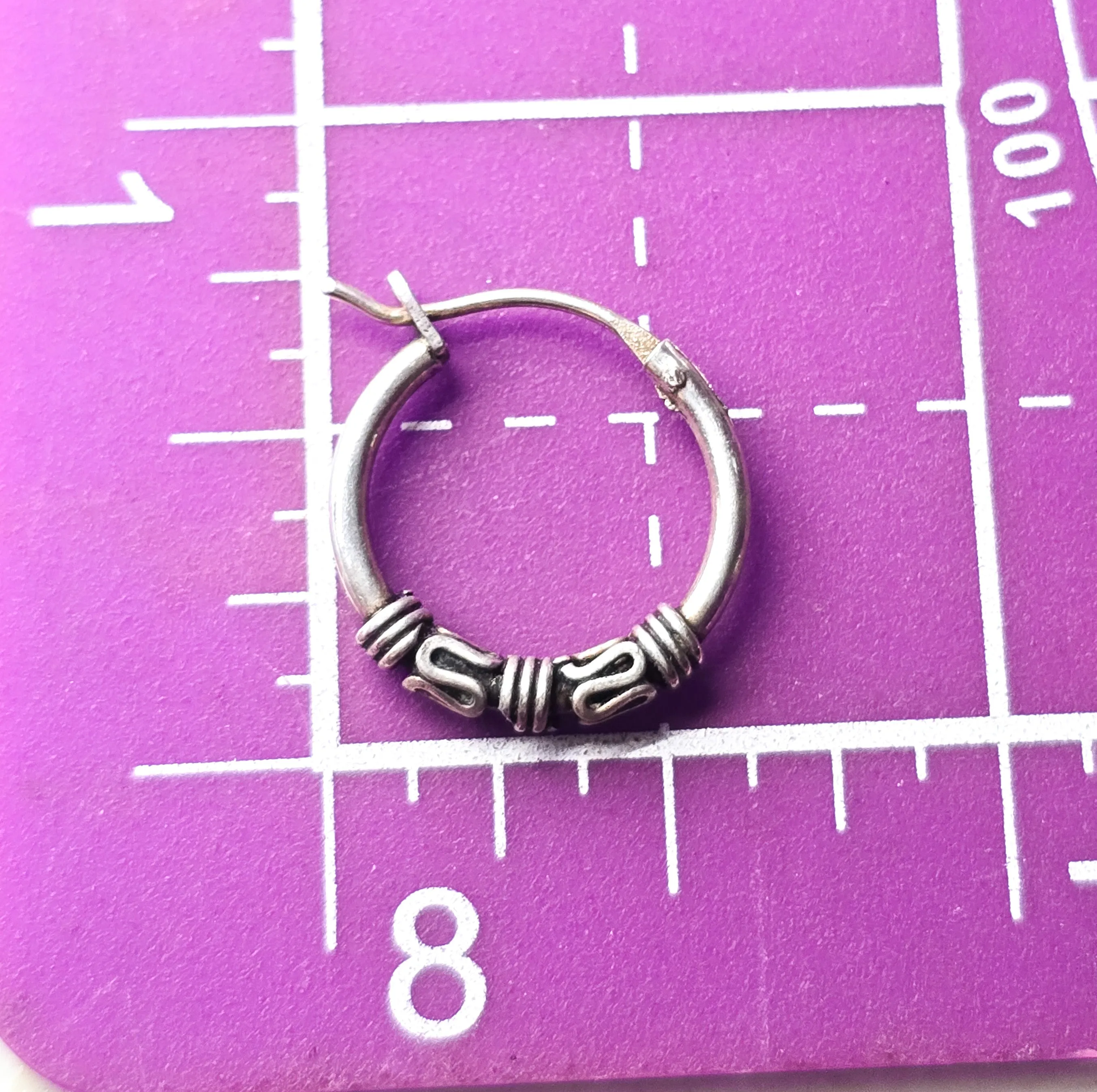 Tribal Balinese small petite sterling silver lever back TMA vintage hoop earrings