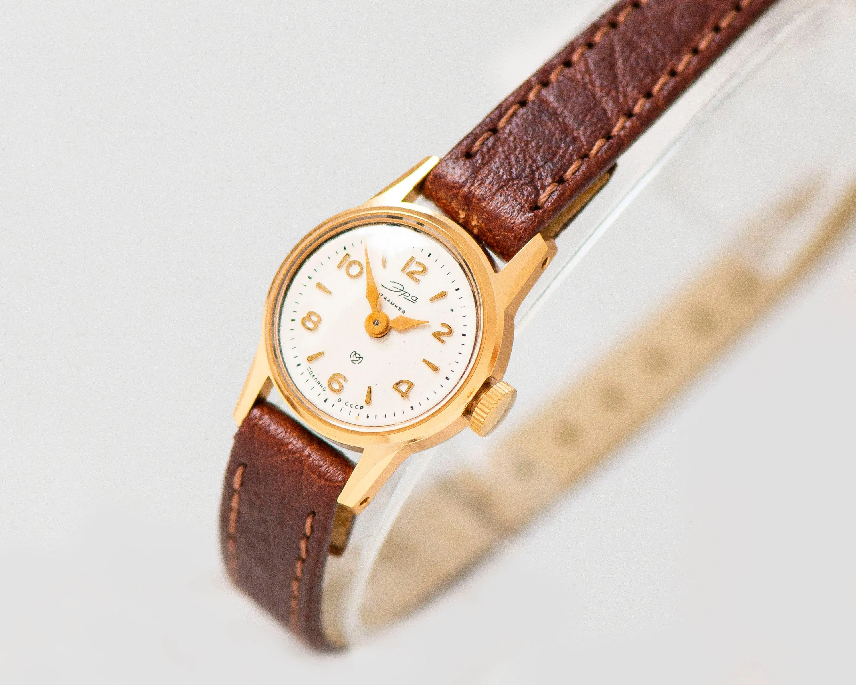 Women watch gold plated unused Era retro jewelry, lady classic watch rare gift, delicate wristwatch Arabic numerals new premium leather band