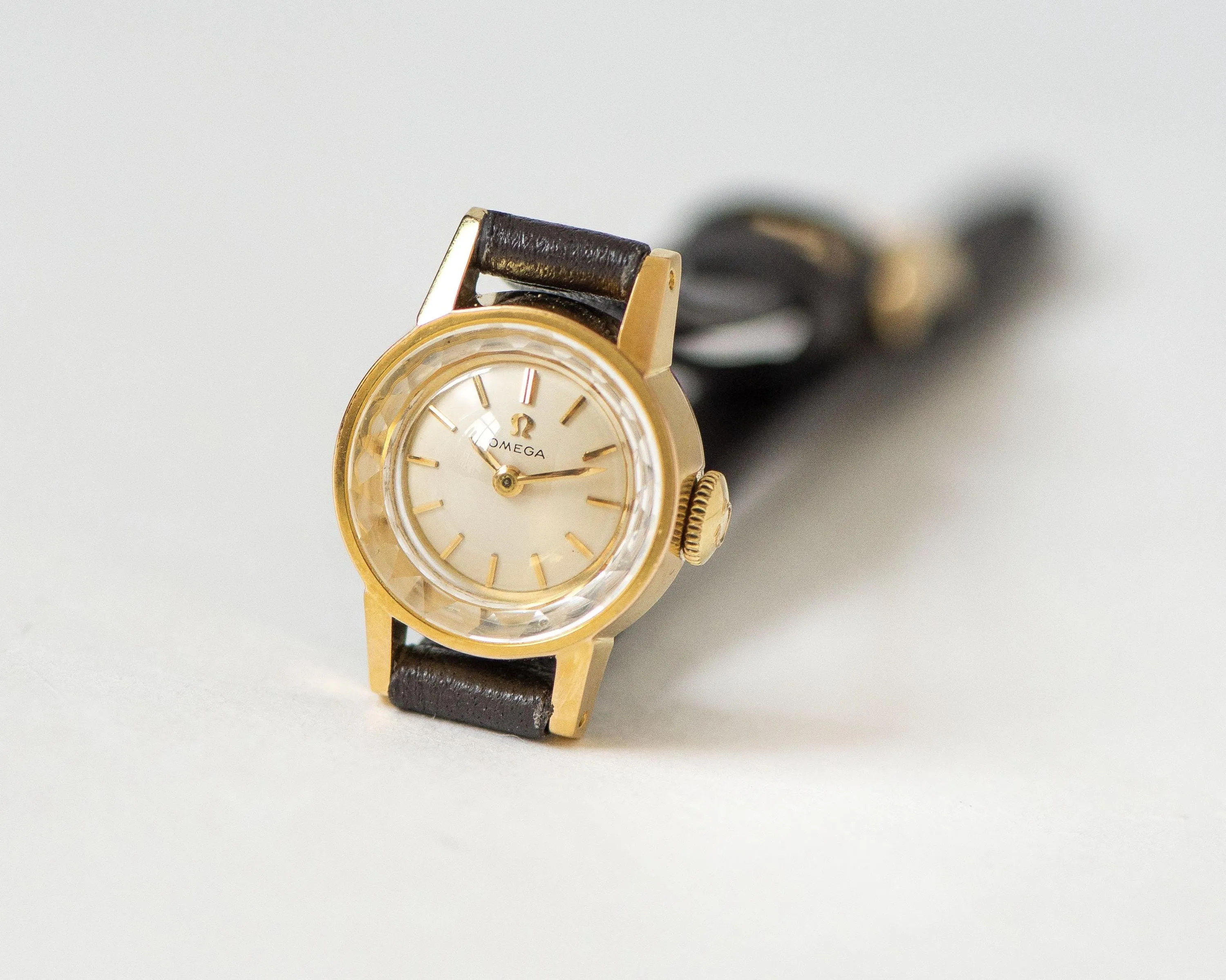 Women's watch OMEGA tiny wrist gold plated vintage Swiss watch Ω, serviced timepiece cal 483 dainty jewelry gift, new premium leather strap