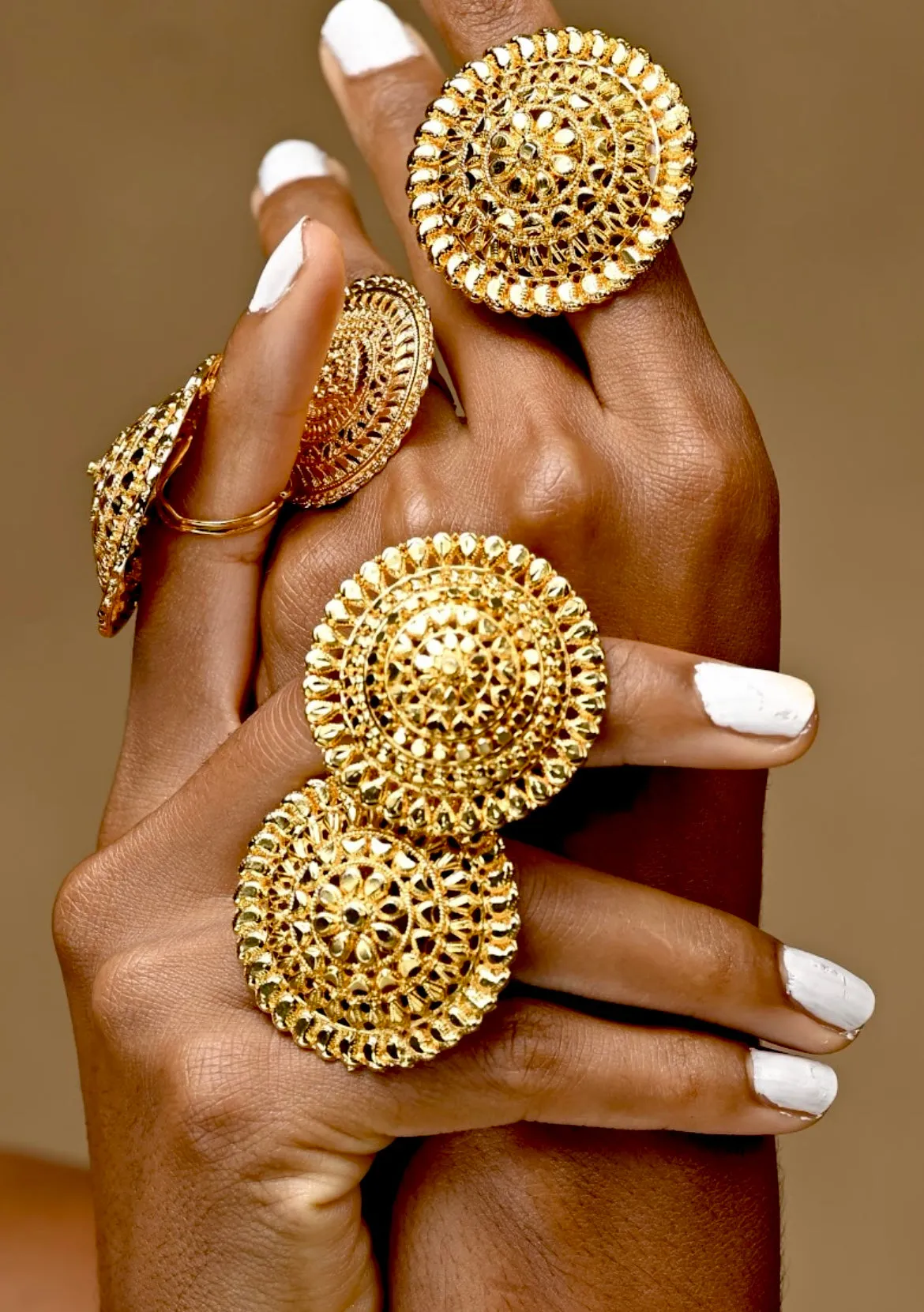 ZAINAB OVERSIZED RINGS(ADJUSTABLE)